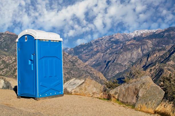 Best Portable restroom trailer rental  in Lyndonville, VT